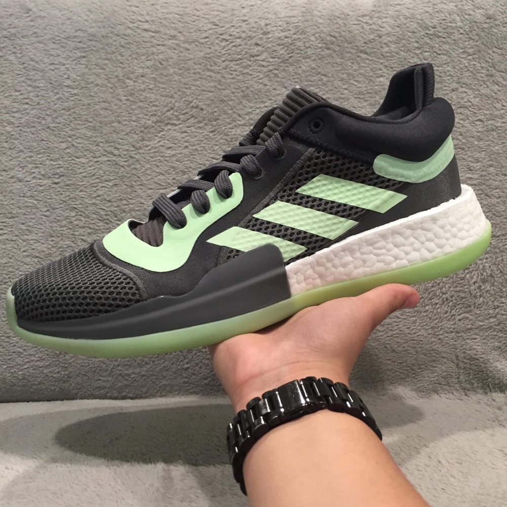 Adidas marquee boost low men size 10 néw shoes